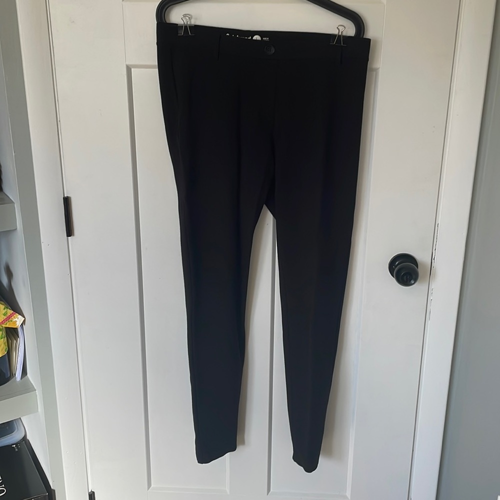 Betabrand dress pant yoga pant in straight leg cut